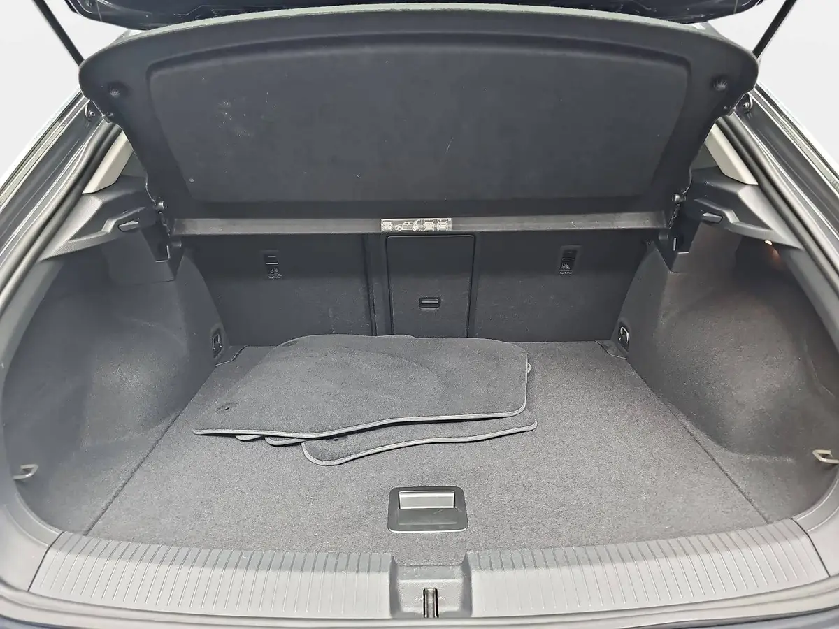 VW T-ROC 2.0 TDI UNITED NAVI AHK PDC