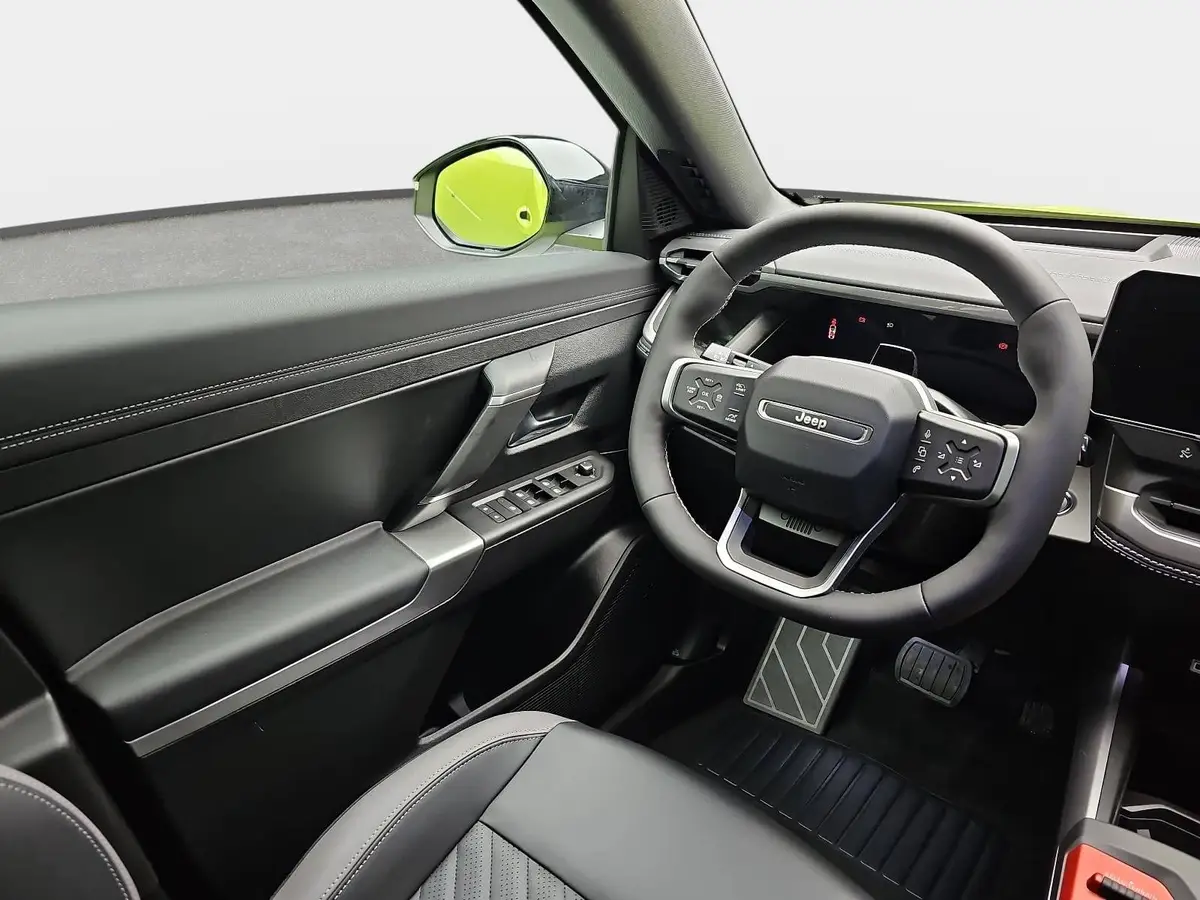 JEEP COMPASS ELEKTRO FIRST EDITION MJ26 PREMIUM-PAKET PANORAMA