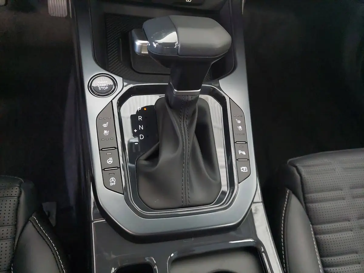 KIA XCEED 1.6 T-GDI 180 DCT SPIRIT MJ27 SOUND SITZ ADVANCED GLASDACH