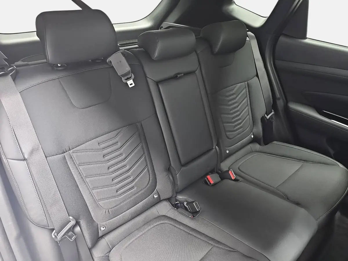 HYUNDAI TUCSON 1.6 T-GDI DCT7 4WD NAVI LED KRELL KLIMAAUTO 4XSITZ