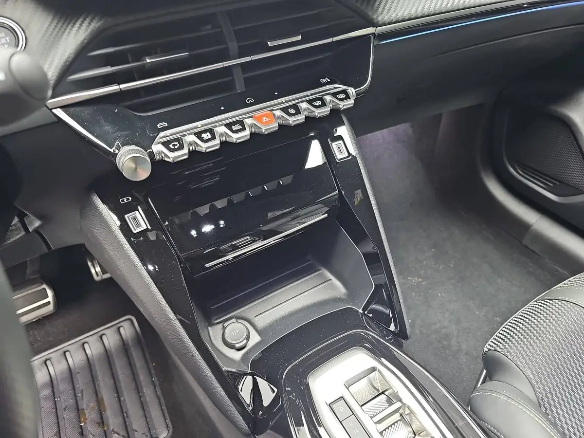 PEUGEOT 208 1.2 HYBRID 110 E-DSC6 GT KLIMA LED MIRROR-SCREEN K