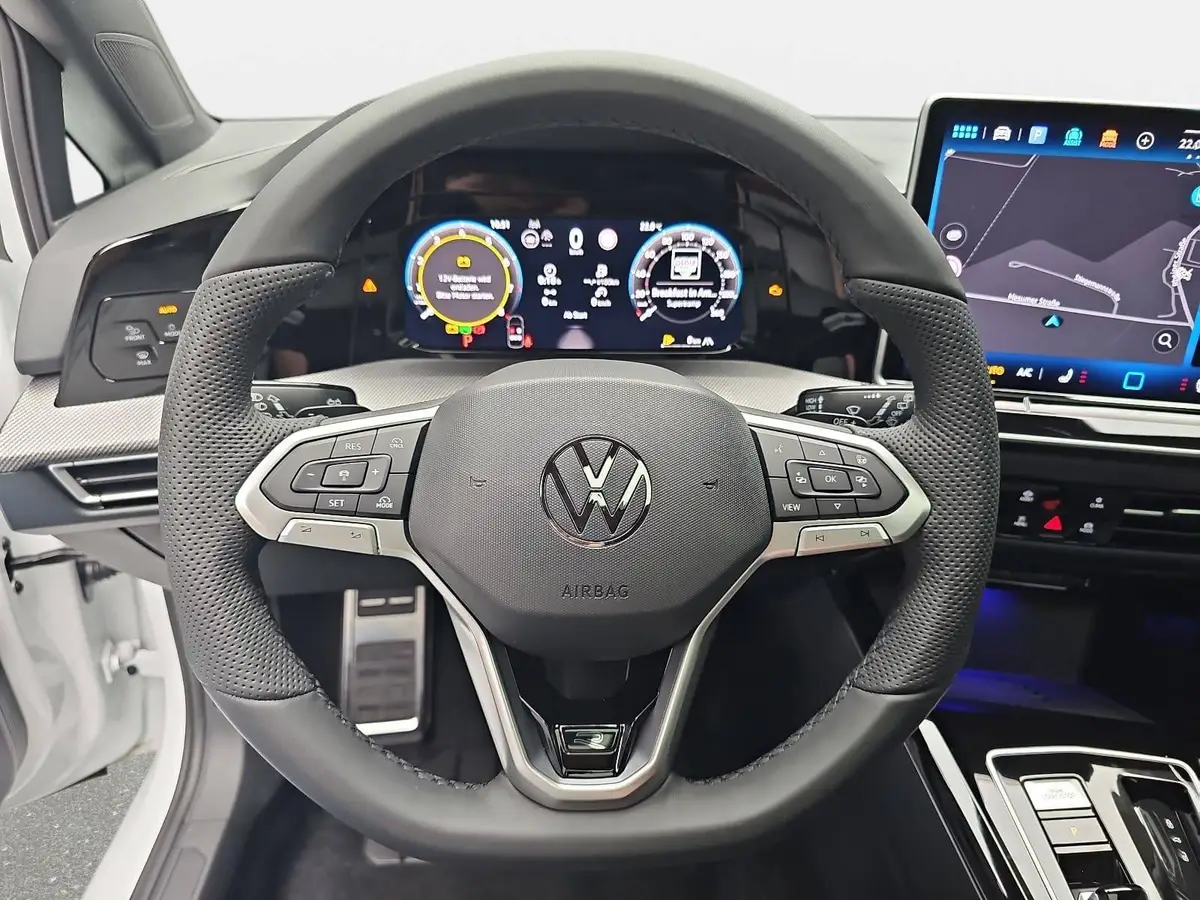 VW GOLF 1.5 ETSI DSG VIII R-LINE NAVI MATRIX-LED
