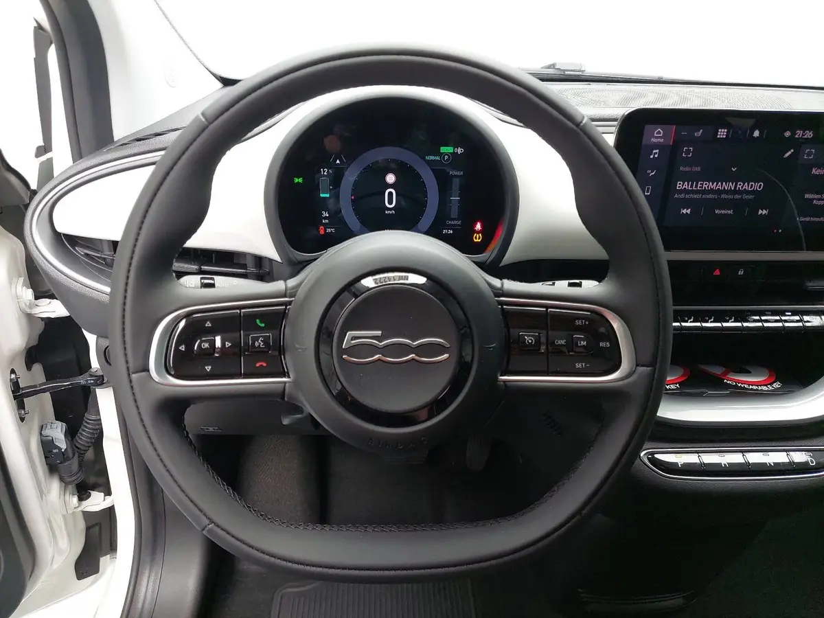 FIAT 500 ELEKTRO 42 KWH KOMFORT PAKET, 16 ZOLL LM FELGEN