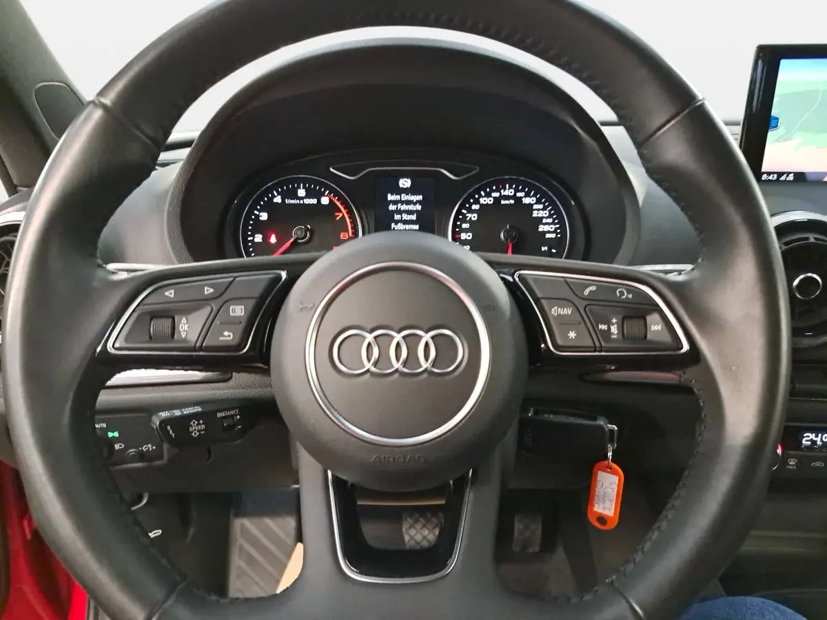 AUDI A3 35 TFSI DSG SPORTBACK LED PDC LM18