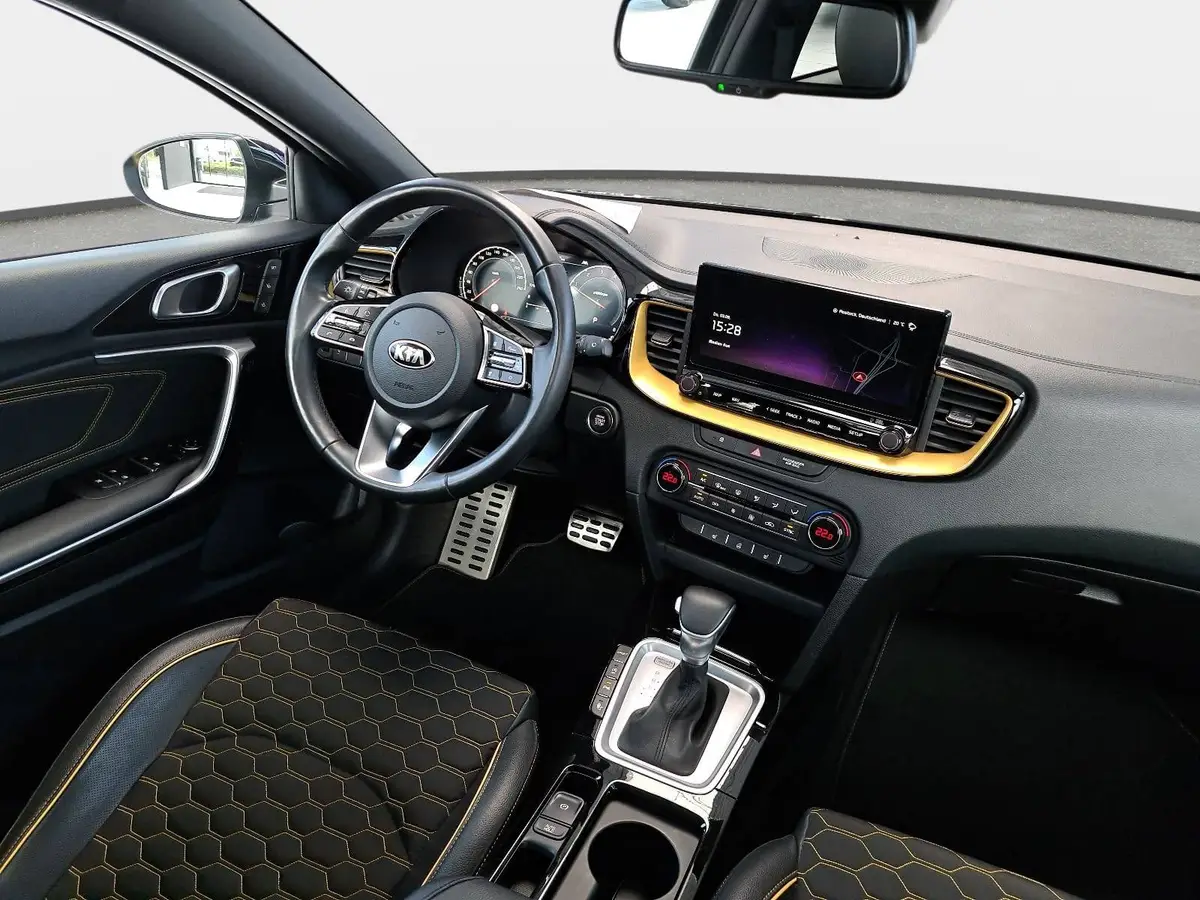 KIA XCEED 1.6 T-GDI DCT XDITION LED NAVI PANO GJR