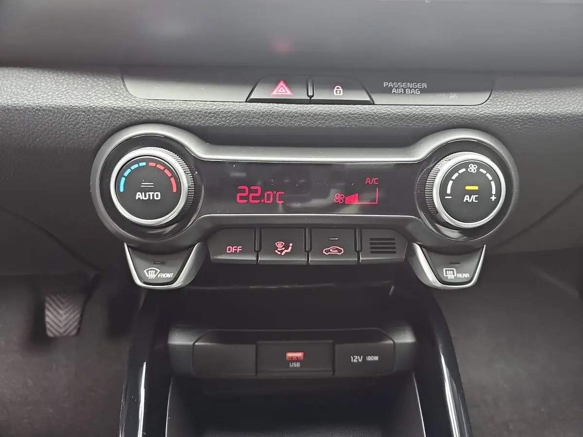 KIA STONIC 1.0 T-GDI 100 VISION LED SITZH. NAVI