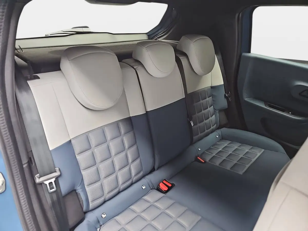 FIAT GRANDE PANDA HYBRID 1.2 EDCT LA PRIMA WINTER PAKET