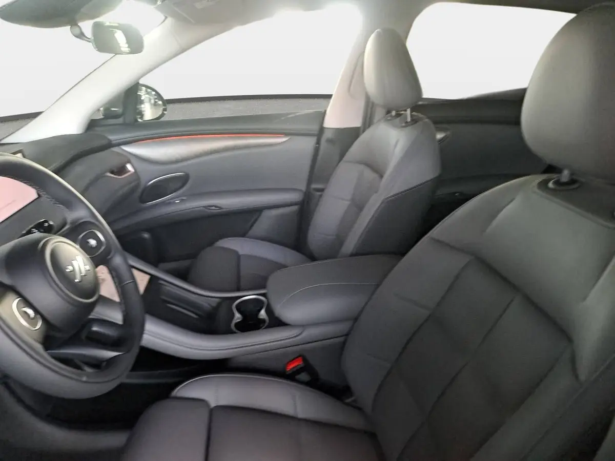 MG ANDERE EV 100 KWH MY26 PREMIUM