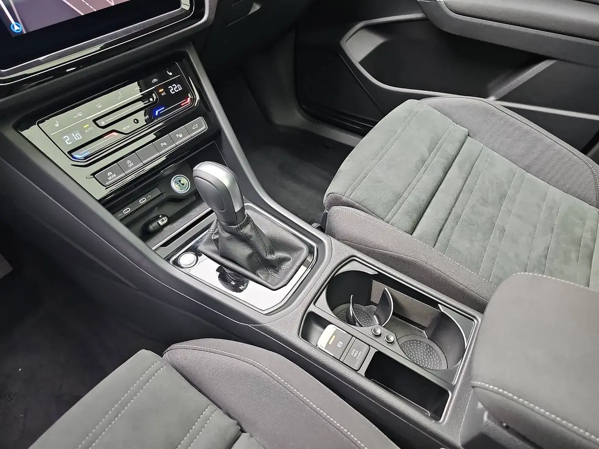 VW TOURAN 1.5 TSI DSG HIGHLINE R-LINE NAVI LED ACC PANO KAME