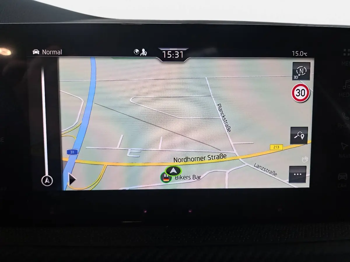 SKODA KAMIQ 1.5 TSI DSG MONTE CARLO NAVI MATRIX-LED PANO WINTE