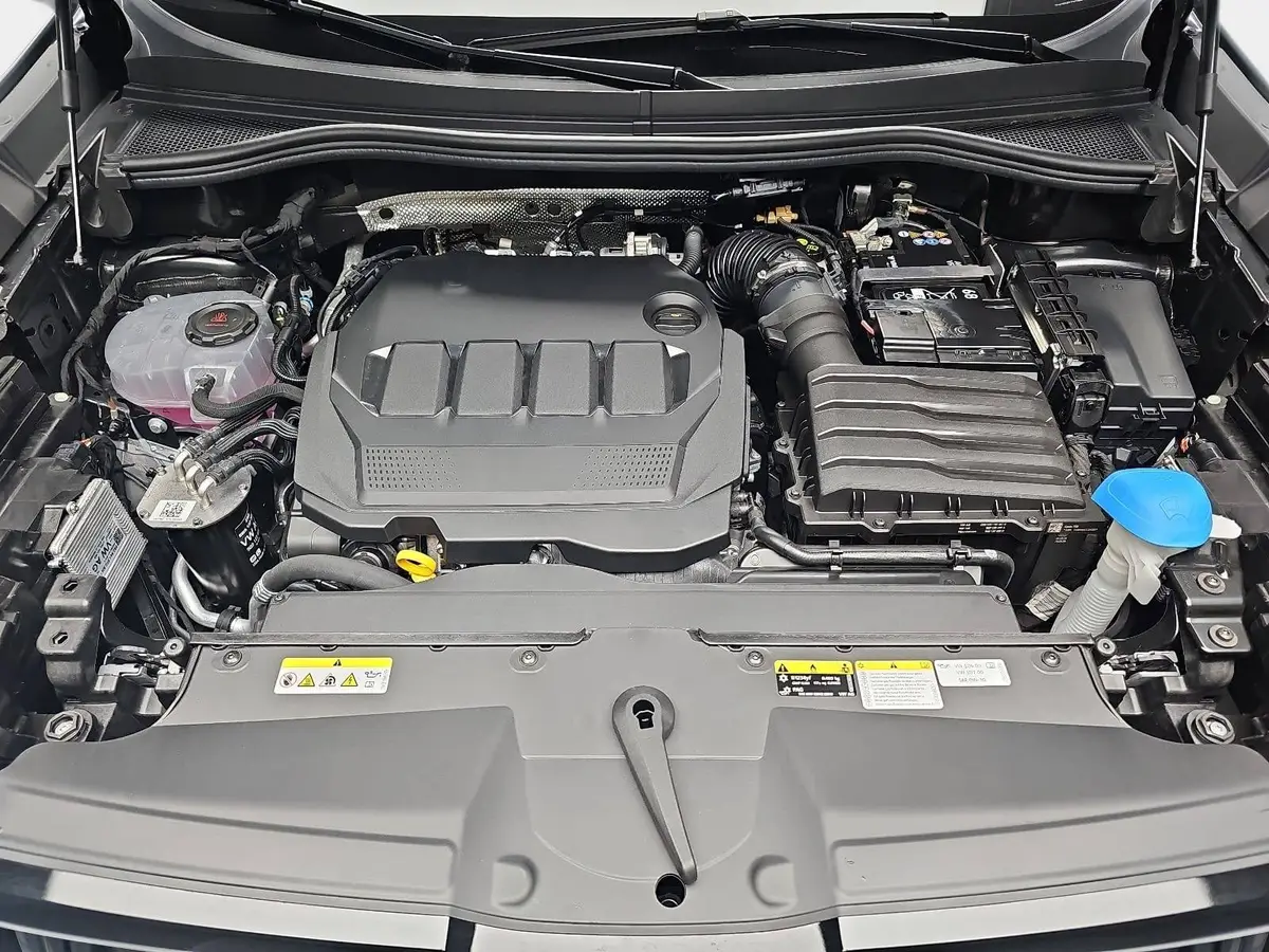 SKODA KODIAQ 2.0 TDI DSG SPORTLINE 4X4 PANO AHK