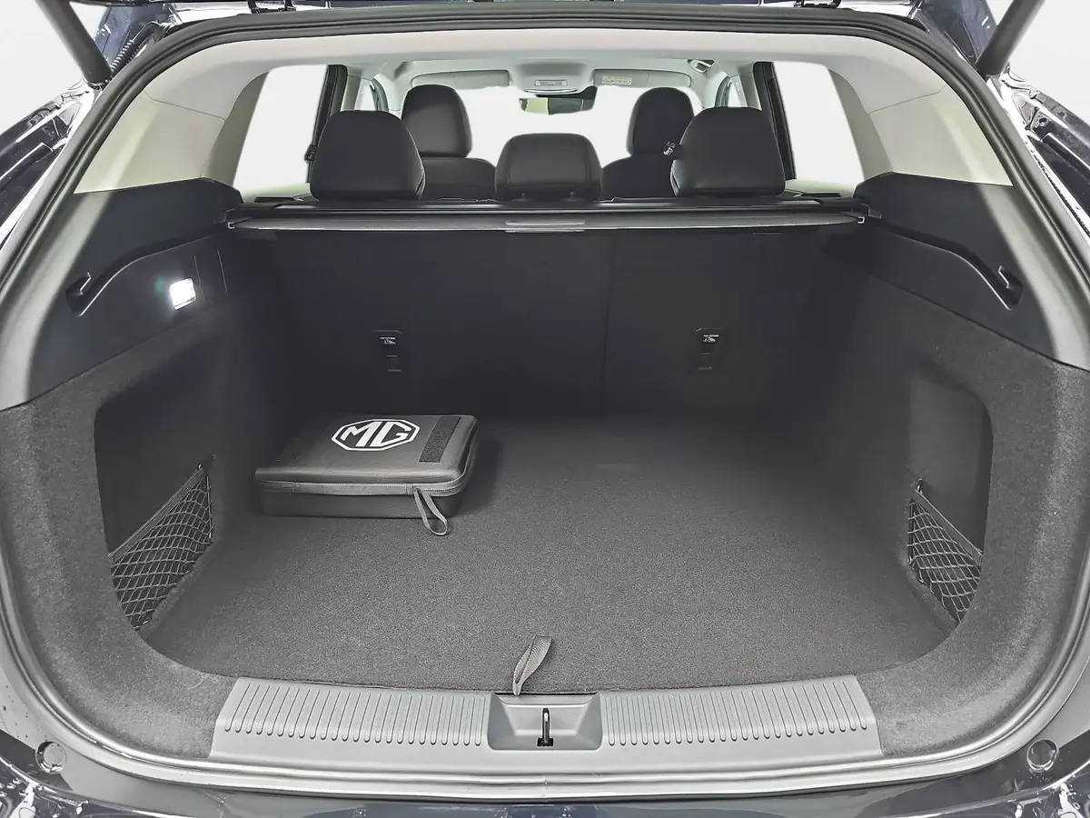 MG HS 1.5 PLUG-IN-HYBRID LUXURY LEDER 360-GRAD-KAMERA 19-ZOLL-LM