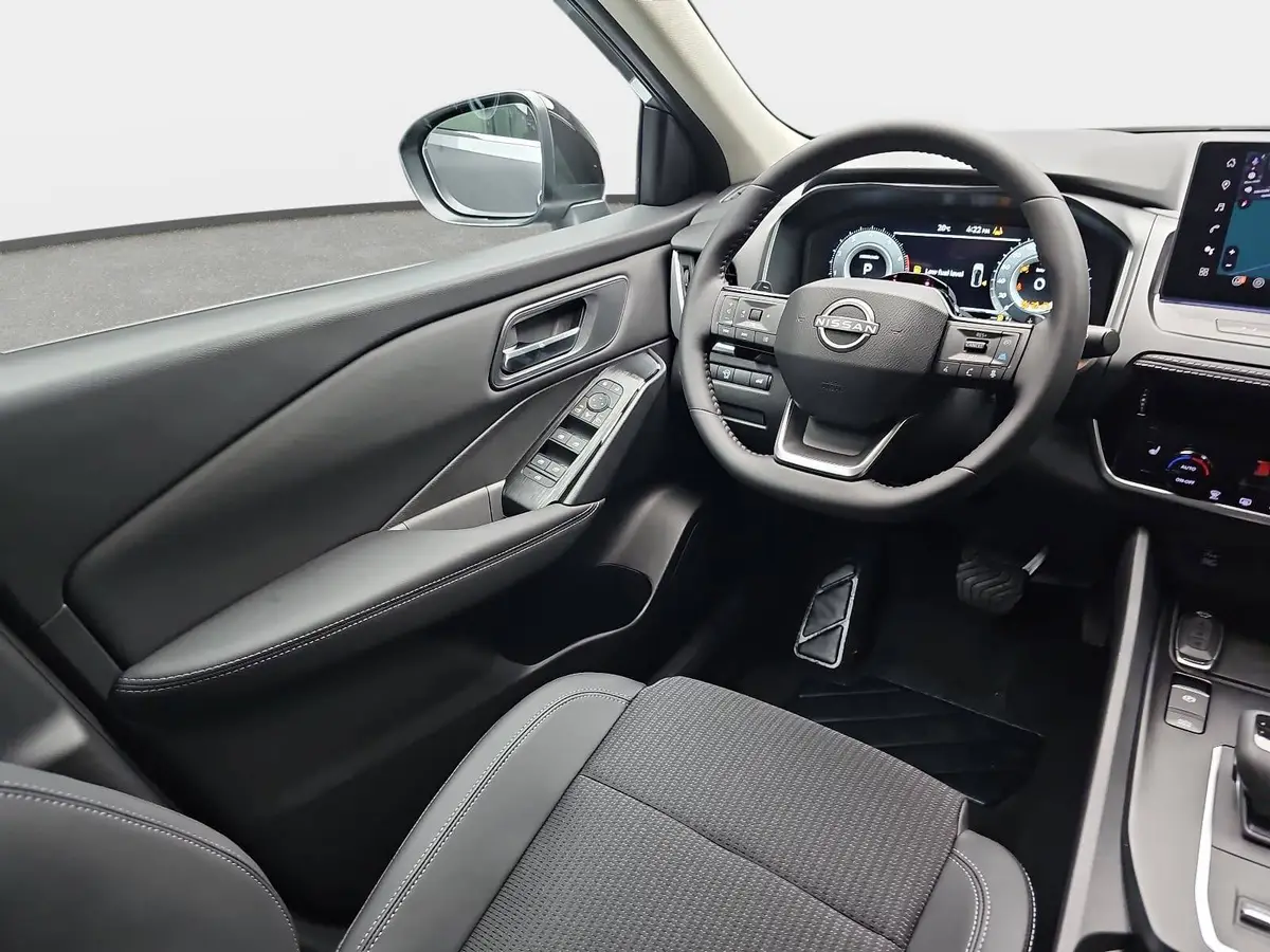 NISSAN QASHQAI 1.3 DIG-T MHEV AUTO. N-CONNECTA WINTER EL-HECKKLAPPE