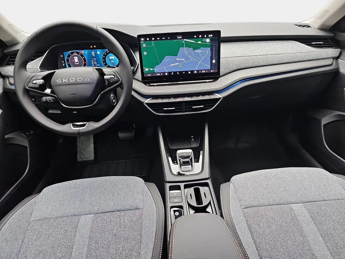 SKODA OCTAVIA COMBI 1.5 TSI ETEC DSG SELECTION NAVI LED ACC WINTER KA