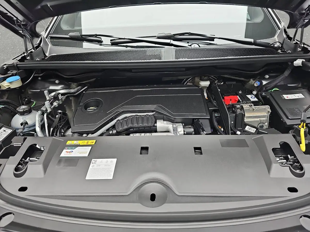 PEUGEOT 5008 1.2 HYBRID 145 E-DSC6 GT KLIMA LED 7-S DAB 360° AH