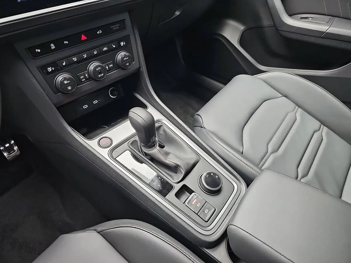 CUPRA ATECA 1.5 TSI DSG NAVI LED ACC LEDER AHK LM19