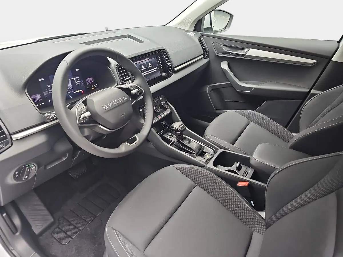 SKODA KAROQ 1.5 TSI DSG 130 JAHRE LED AHK LM