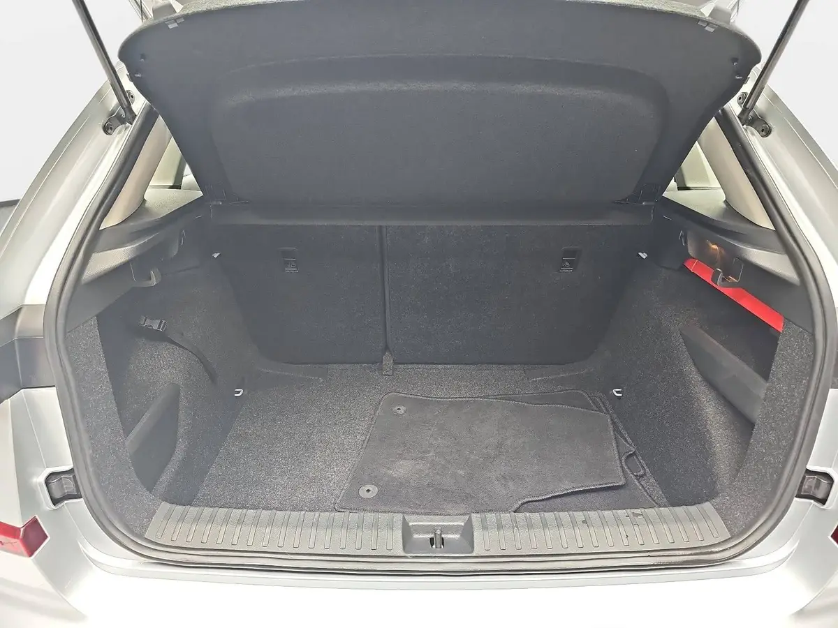 SKODA KAMIQ 1.0 TSI SELECTION NAVI LED KAMERA LM