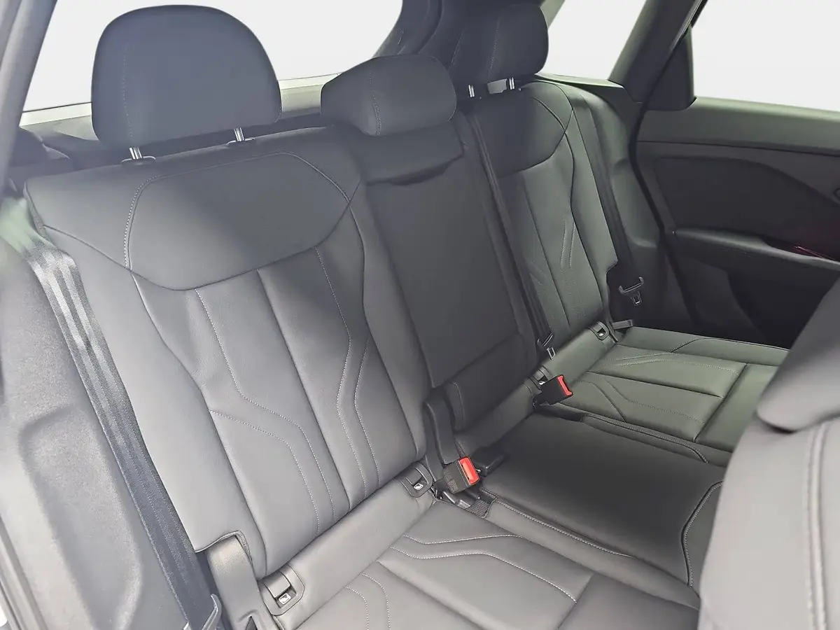 AUDI Q3 TDI S-TRONIC S-LINE NAVI LED-PLUS PANO