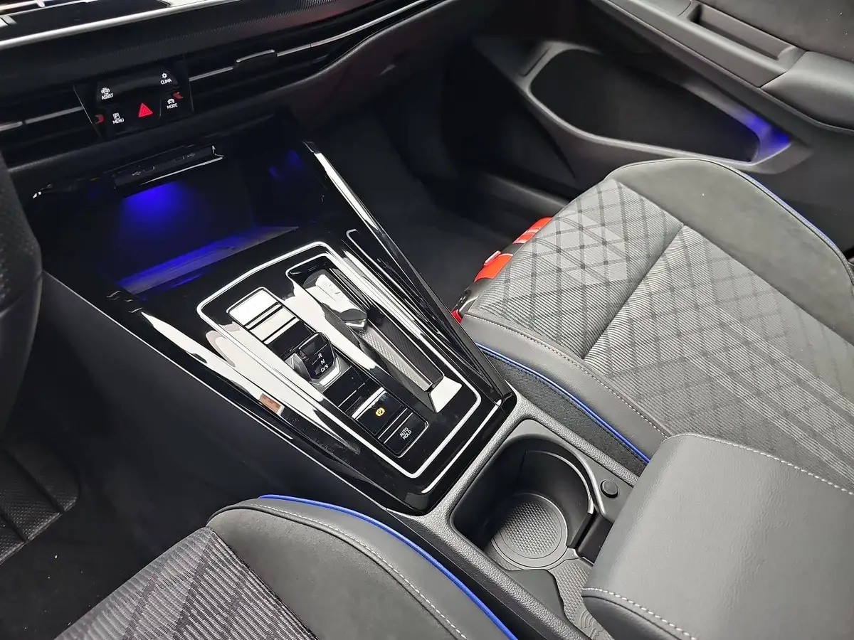 VW GOLF 1.5 ETSI DSG VIII R-LINE NAVI MATRIX-LED
