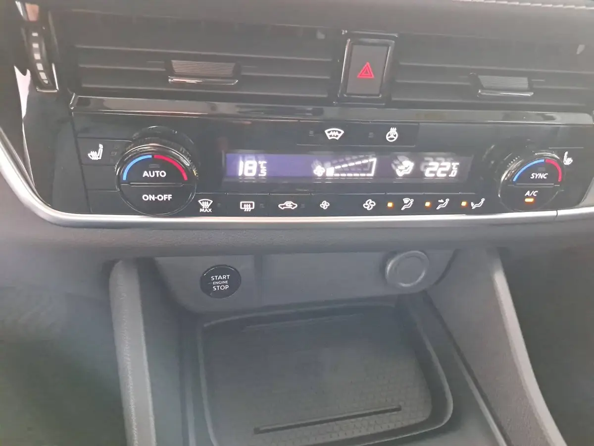 NISSAN QASHQAI 1.3 DIG-T MHEV AUTO. N-CONNECTA WINTER EL-HECKKLAPPE