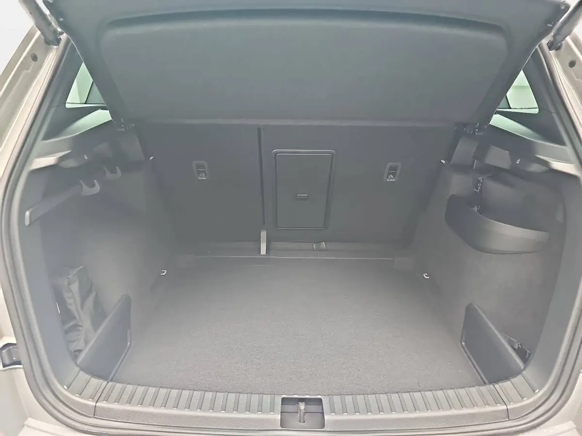 SKODA KAROQ 2.0 TSI DSG SPORTLINE 4X4 MATRIX ACC AHK