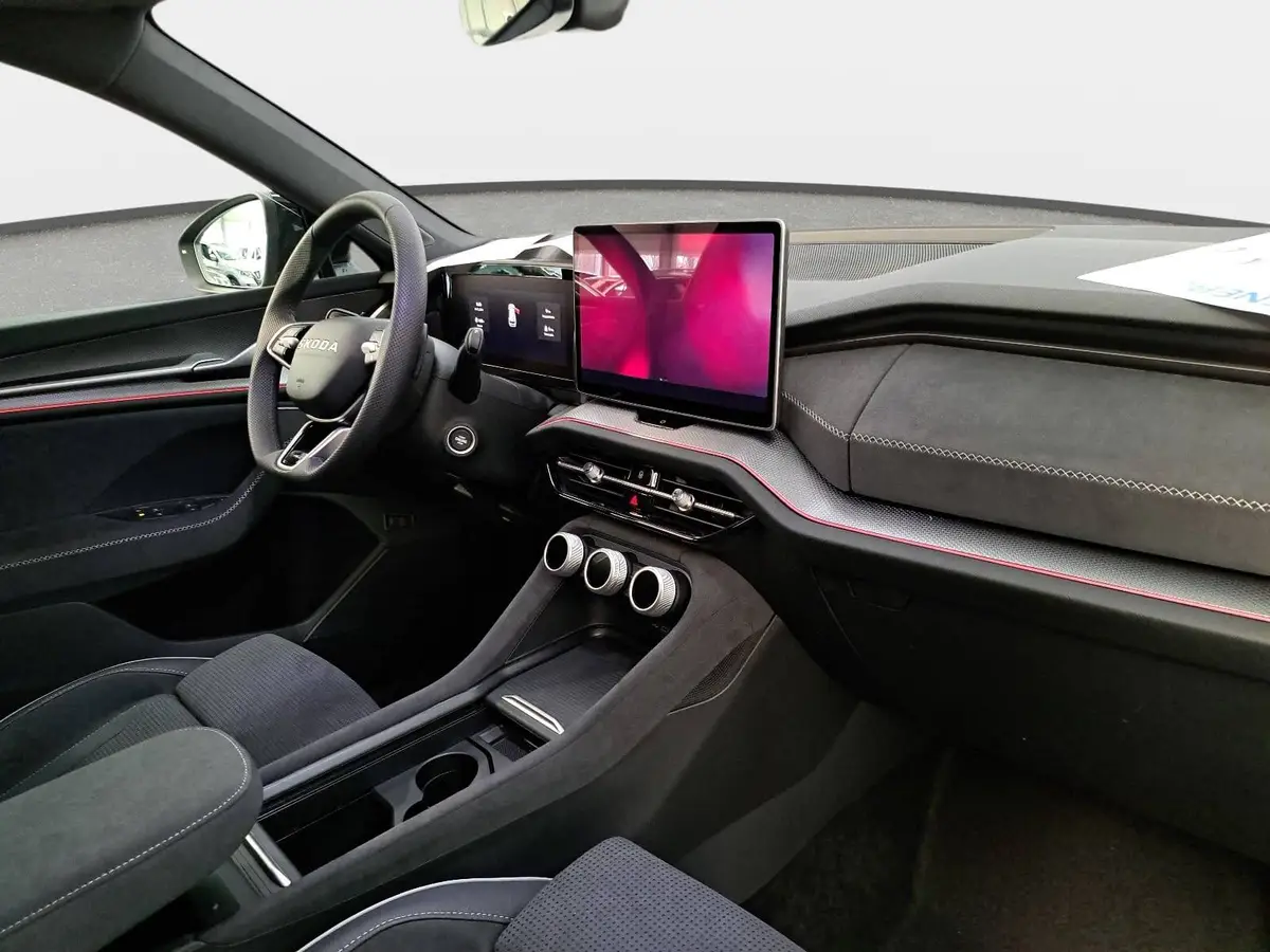 SKODA KODIAQ 1.5 TSI DSG SPORTLINE NAVI LED ACC PANO WINTER AHK