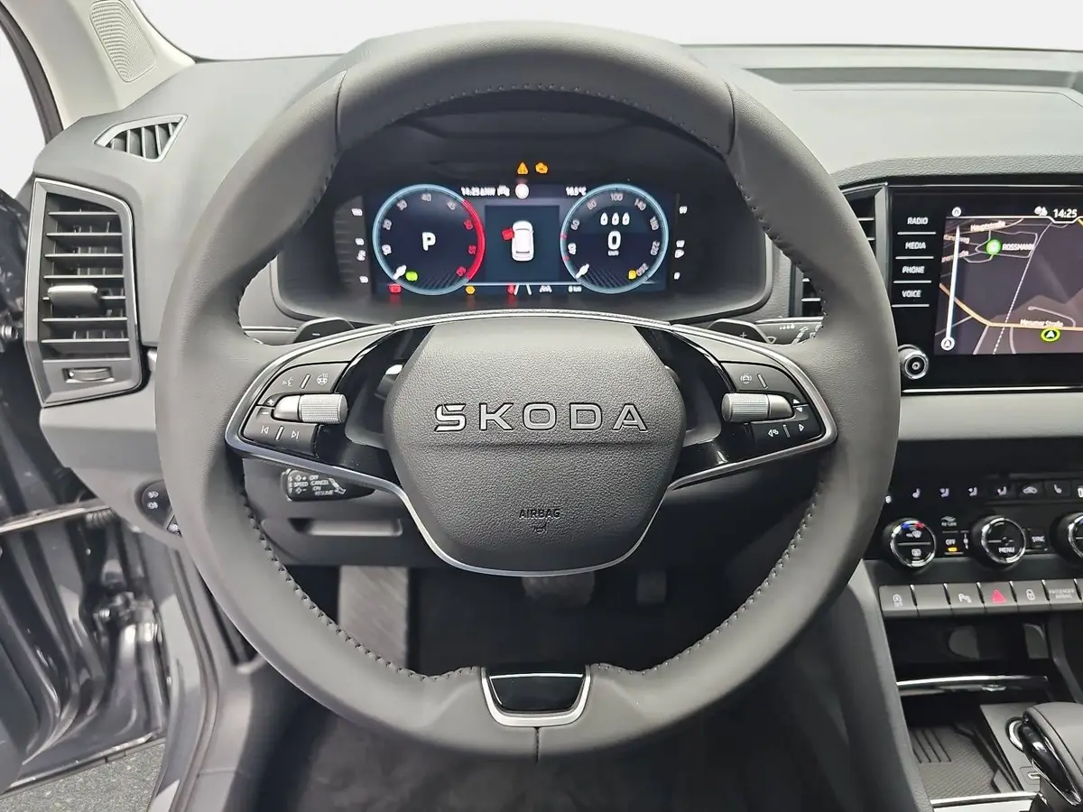 SKODA KAROQ 2.0 TDI DSG DRIVE NAVI LED AHK LM