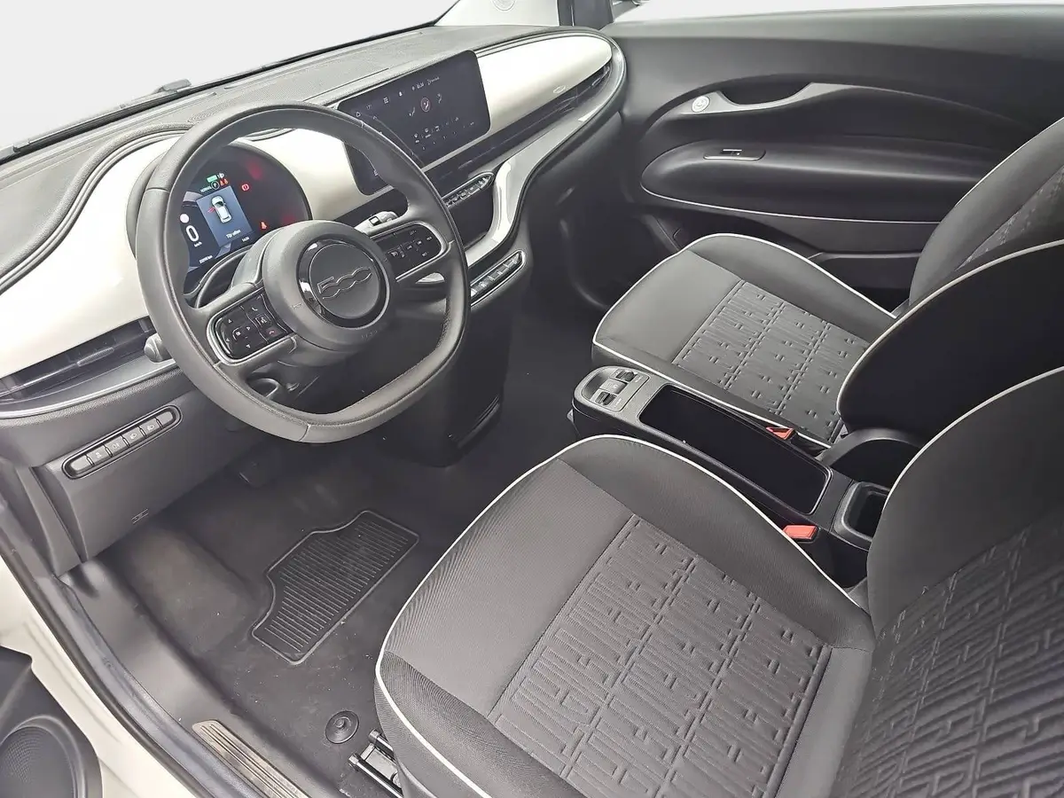 FIAT 500C ELEKTRO 42 KWH STYLE-PAKET, APPLE CARPLAY/ANDROID AUTO, DAB+