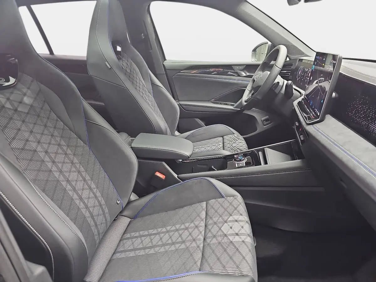 VW TIGUAN 2.0 TDI DSG R-LINE NAVI LED PANO