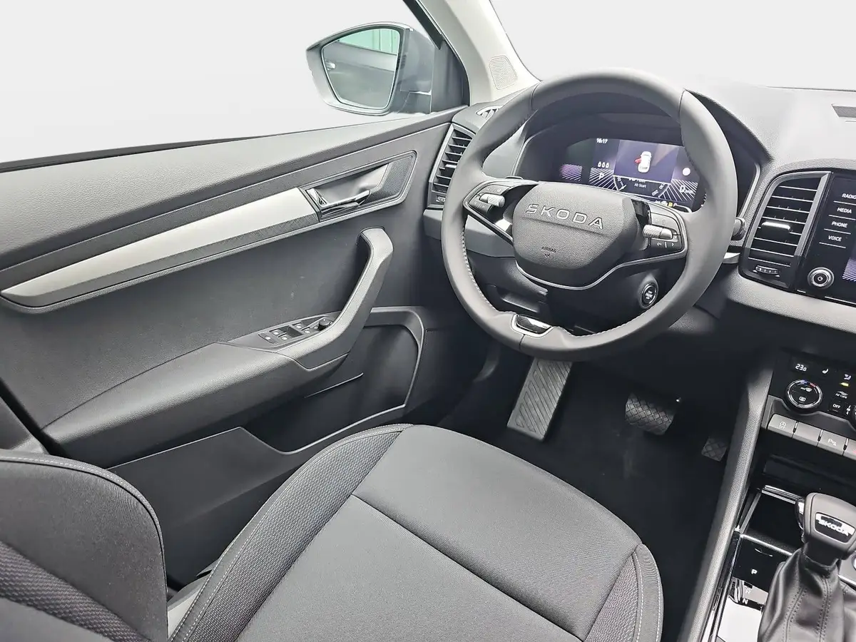 SKODA KAROQ 1.5 TSI DSG FAMILY LED KAMERA LM17