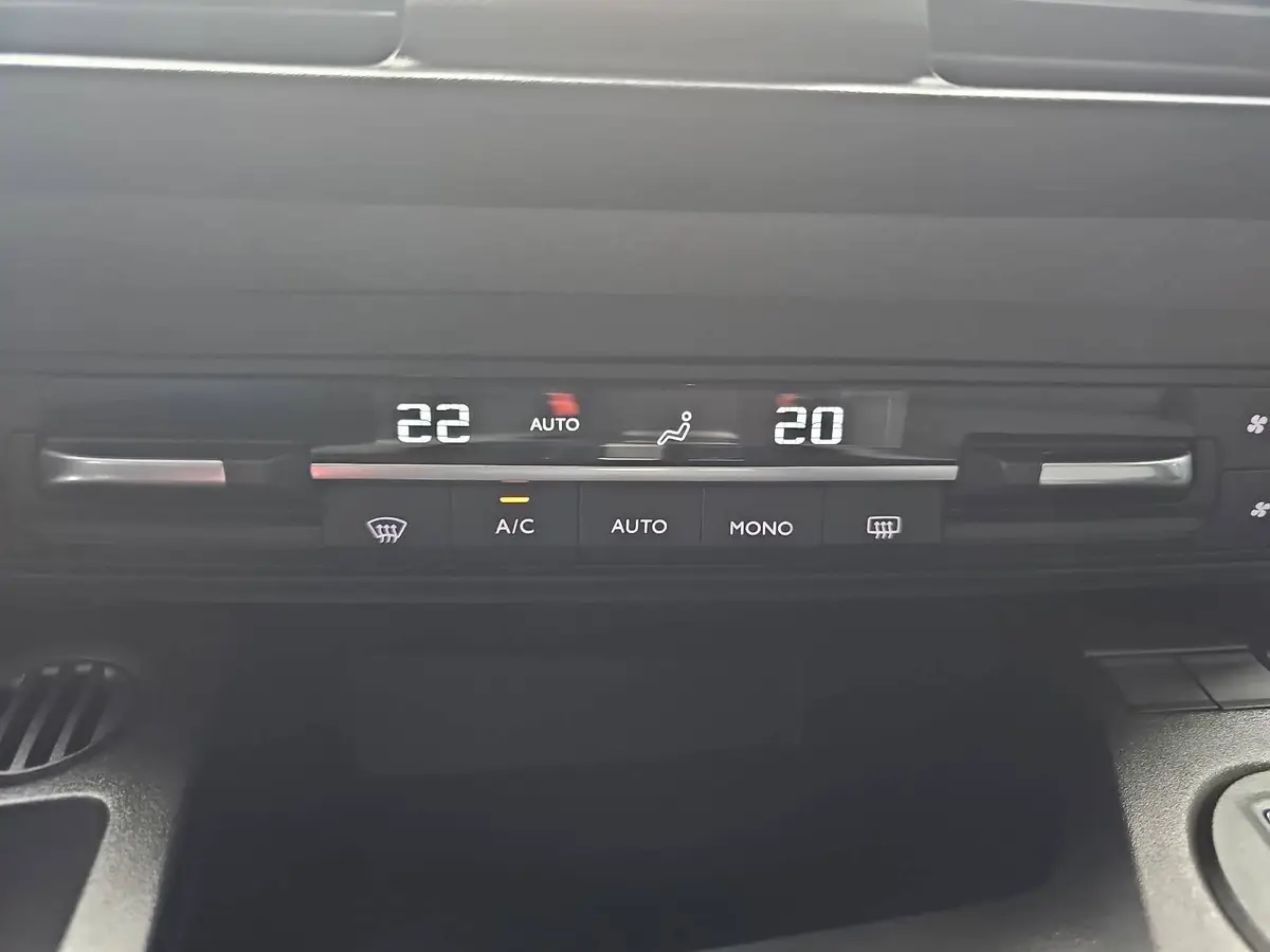 PEUGEOT RIFTER BLUEHDI 130 CV EAT8 GT L2 7-S LED AHK