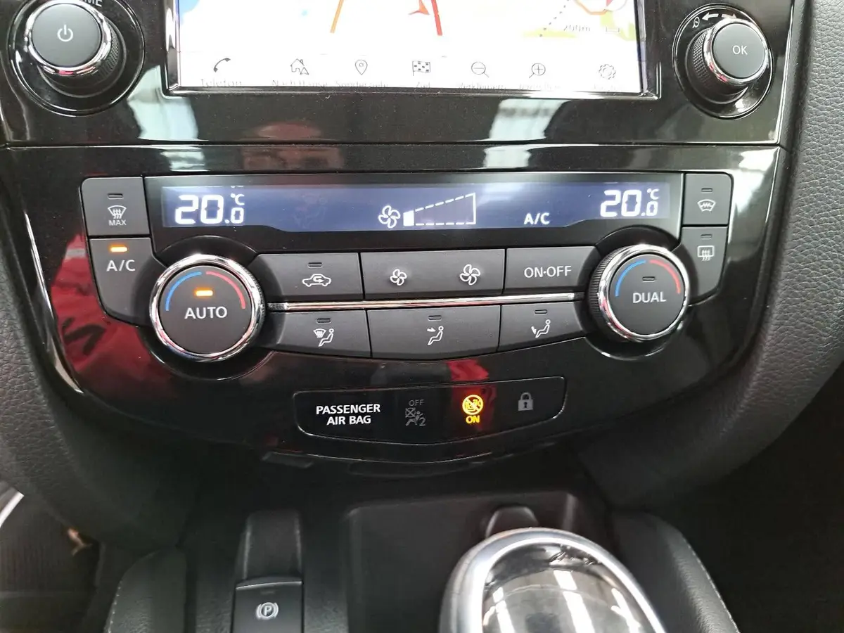 NISSAN QASHQAI 1.3 DIG-T TEKNA ACC P-ASSIST