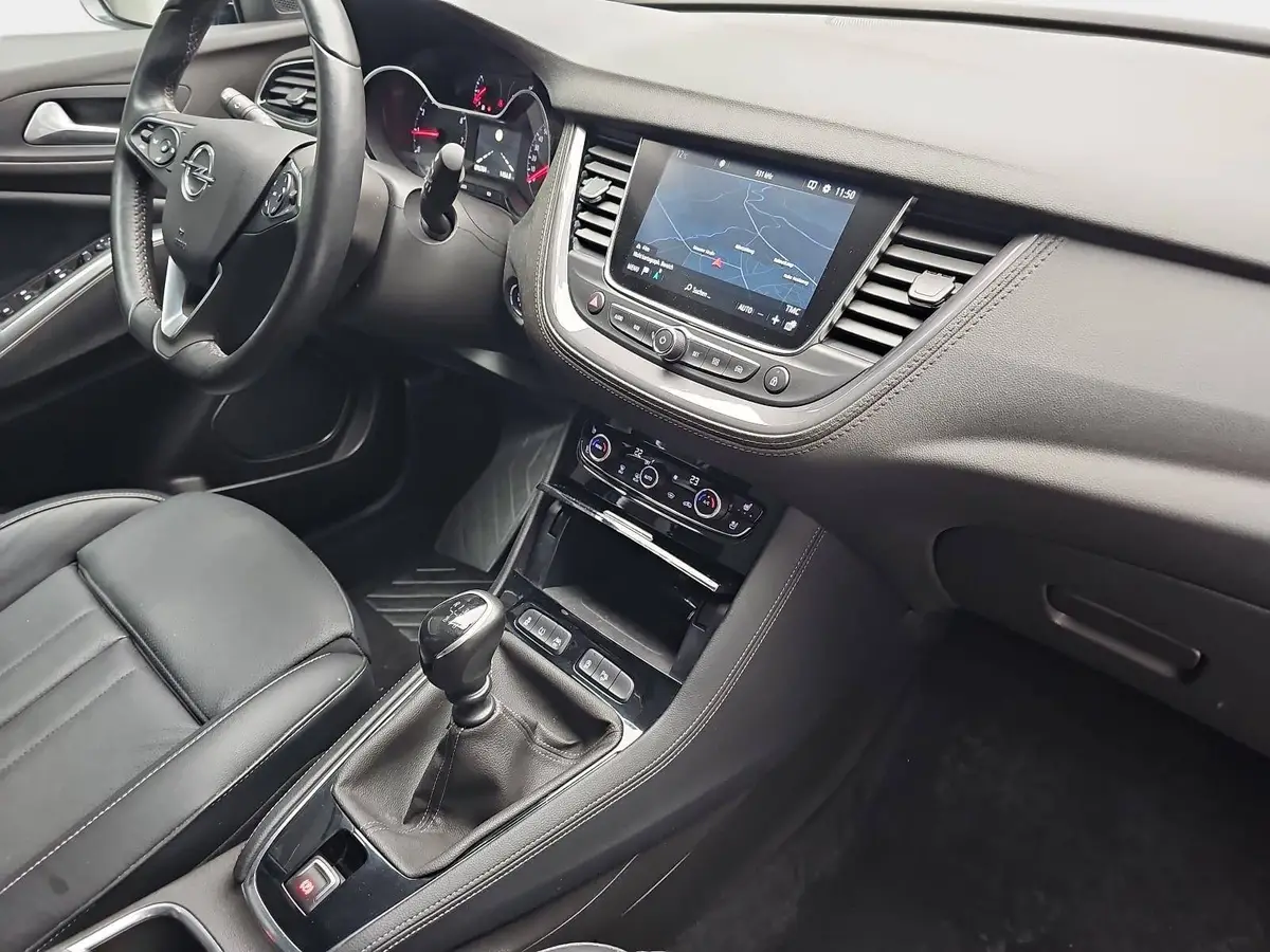 OPEL GRANDLAND X 1.2 TURBO BUSINESS INNOVATION
