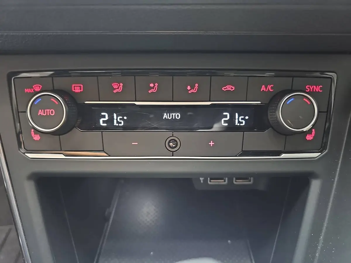 VW POLO 1.0 TSI DSG HIGHLINE NAVI PDC KAMERA