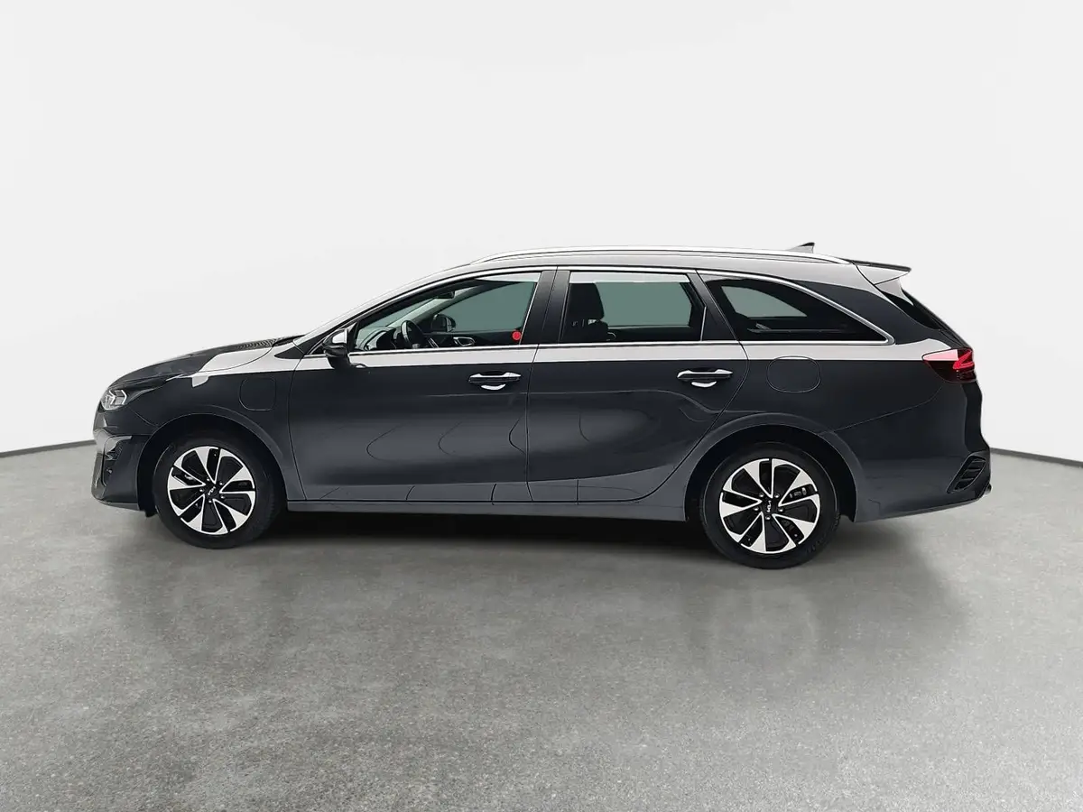 KIA CEED SW 1.6 GDI PLUG-IN-HYBRID VISION KOMFORT NAVI