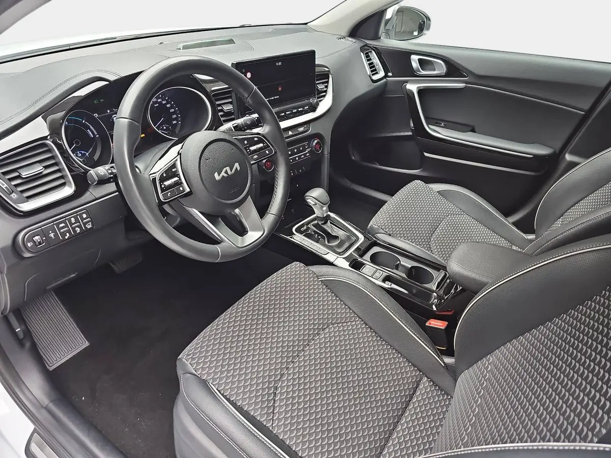 KIA CEED SW 1.6 GDI PLUG-IN-HYBRID SPIRIT SITZKOMFORT TECHNOLOGIE