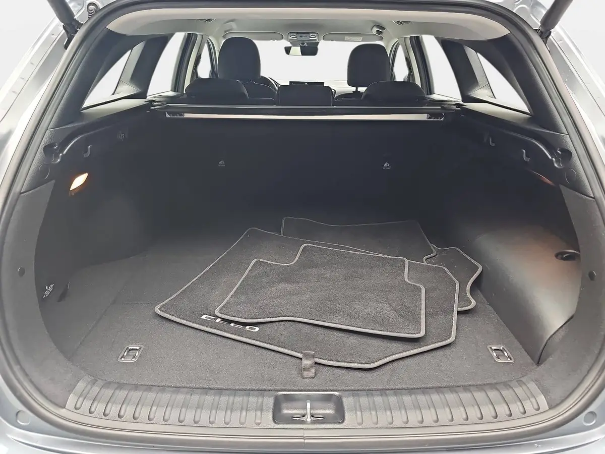 KIA CEED SW 1.6 GDI PLUG-IN-HYBRID SPIRIT SITZKOMFORT TECHNOLOGIE P-ASSIST DAB