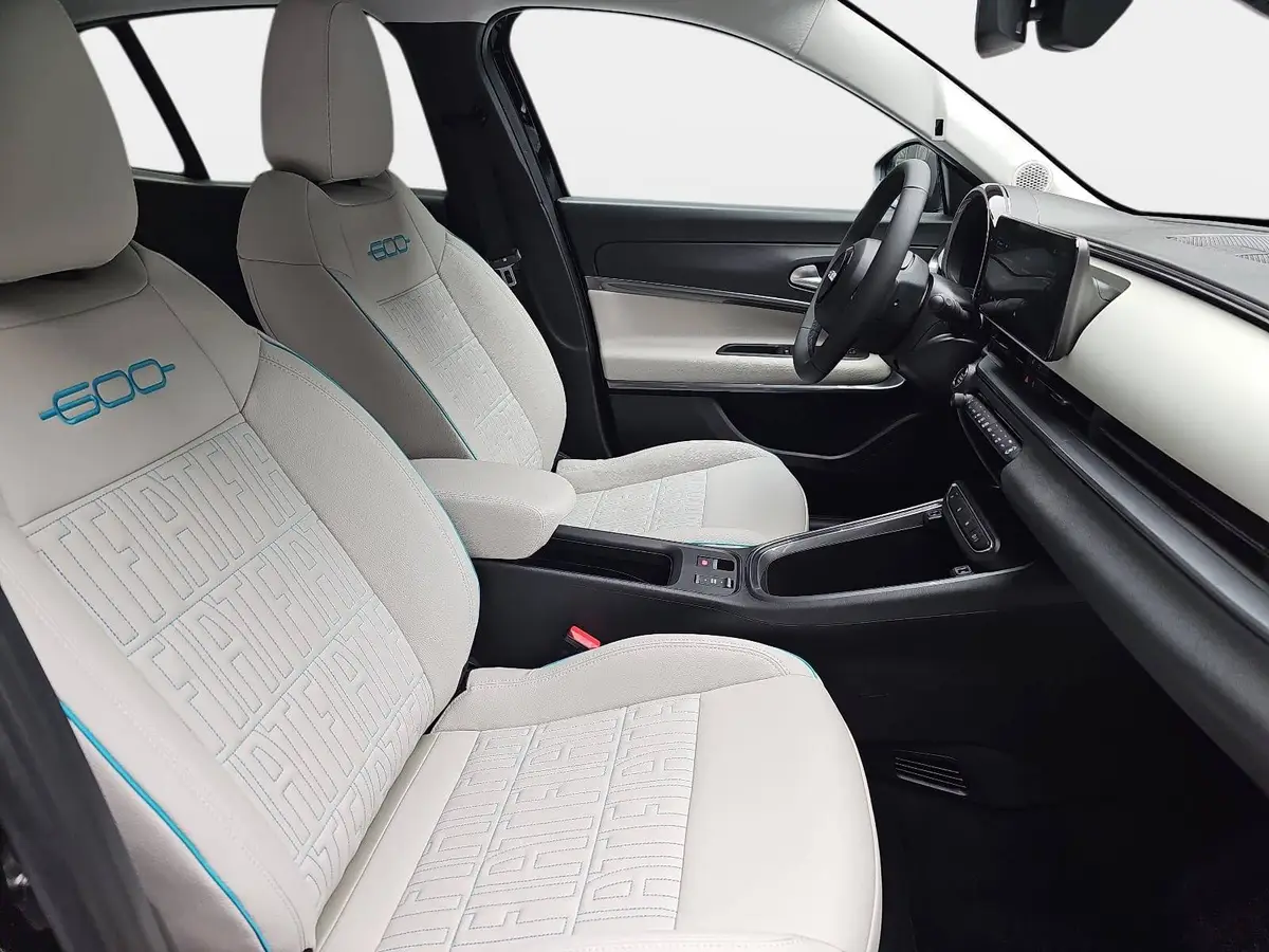 FIAT 600E ELEKTRO LA PRIMA