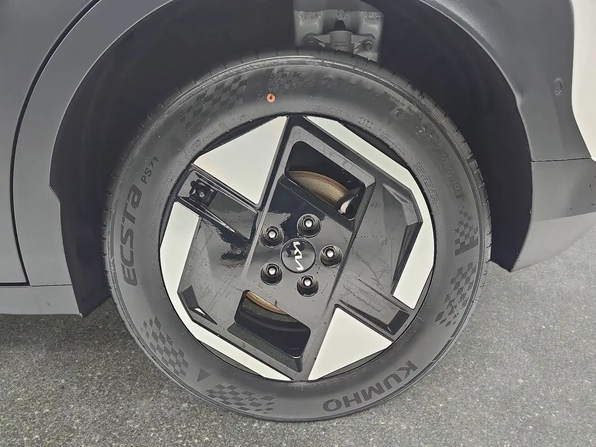 KIA EV3 58.3 KWH EARTH MJ26 WINTER-CONNECT BUSINESS UPGRADE DRIVEWISE-PARK