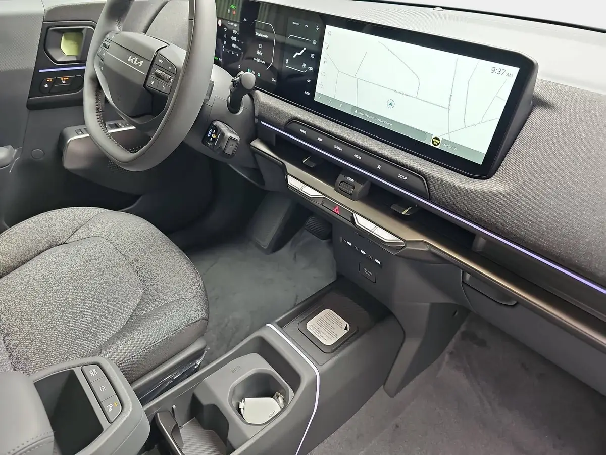 KIA EV2 42.2 KWH EARTH MJ27 WINTER-CONNECT TECHNOLOGY DRIVEWISE-PARK DESIGN