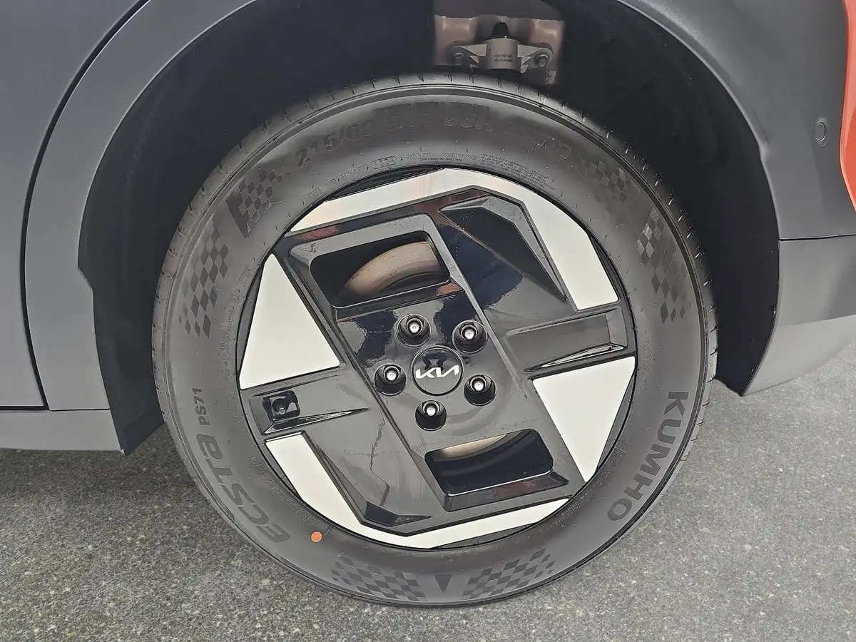 KIA EV3 81.4 KWH EARTH MJ27 WINTER-CONNECT BUSINESS UPGRADE DRIVEWISE-PARK