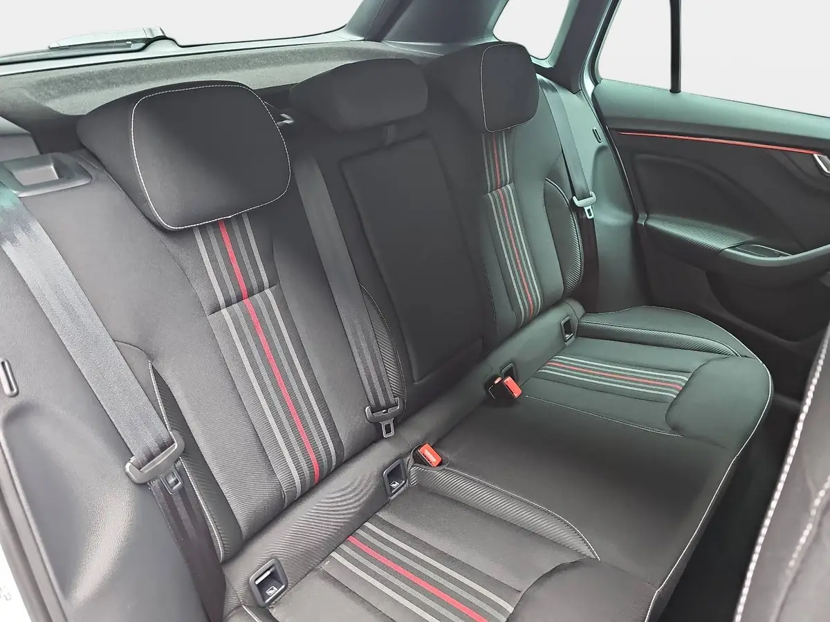 SKODA KAMIQ 1.0 TSI DSG MONTE CARLO LED PANORAMA WINTER KAMERA