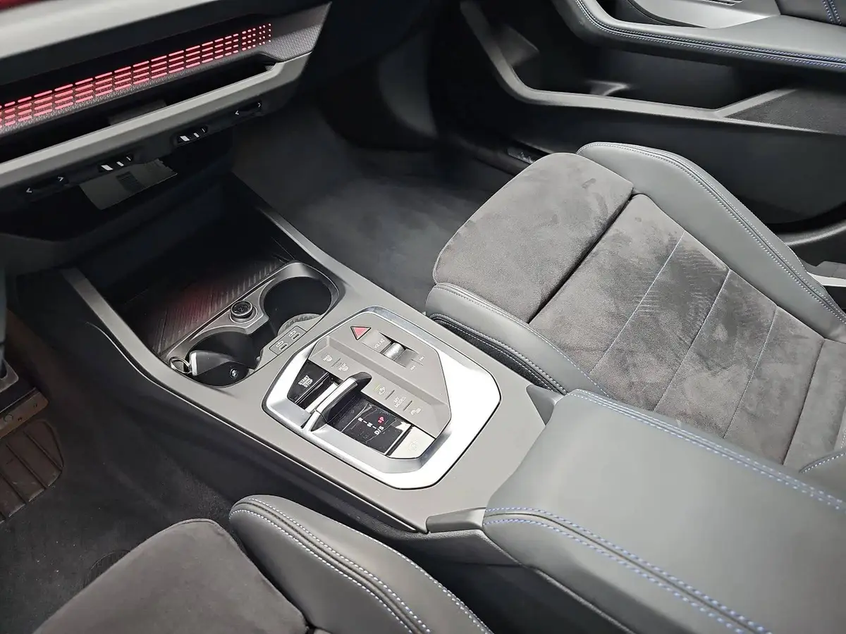 BMW 120 I AUTO. M SPORT NAVI LED P-ASSIST WINTER KAMERA AH