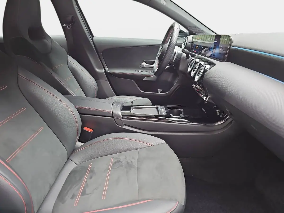 MERCEDES-BENZ A 180 DCT AMG LINE NAVI LED MBUX WINTER KAMERA LM18