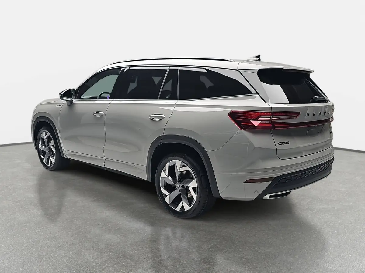 SKODA KODIAQ 1.5 TSI DSG SPORTLINE NAVI MATRIX ACC 7-S KAMERA A