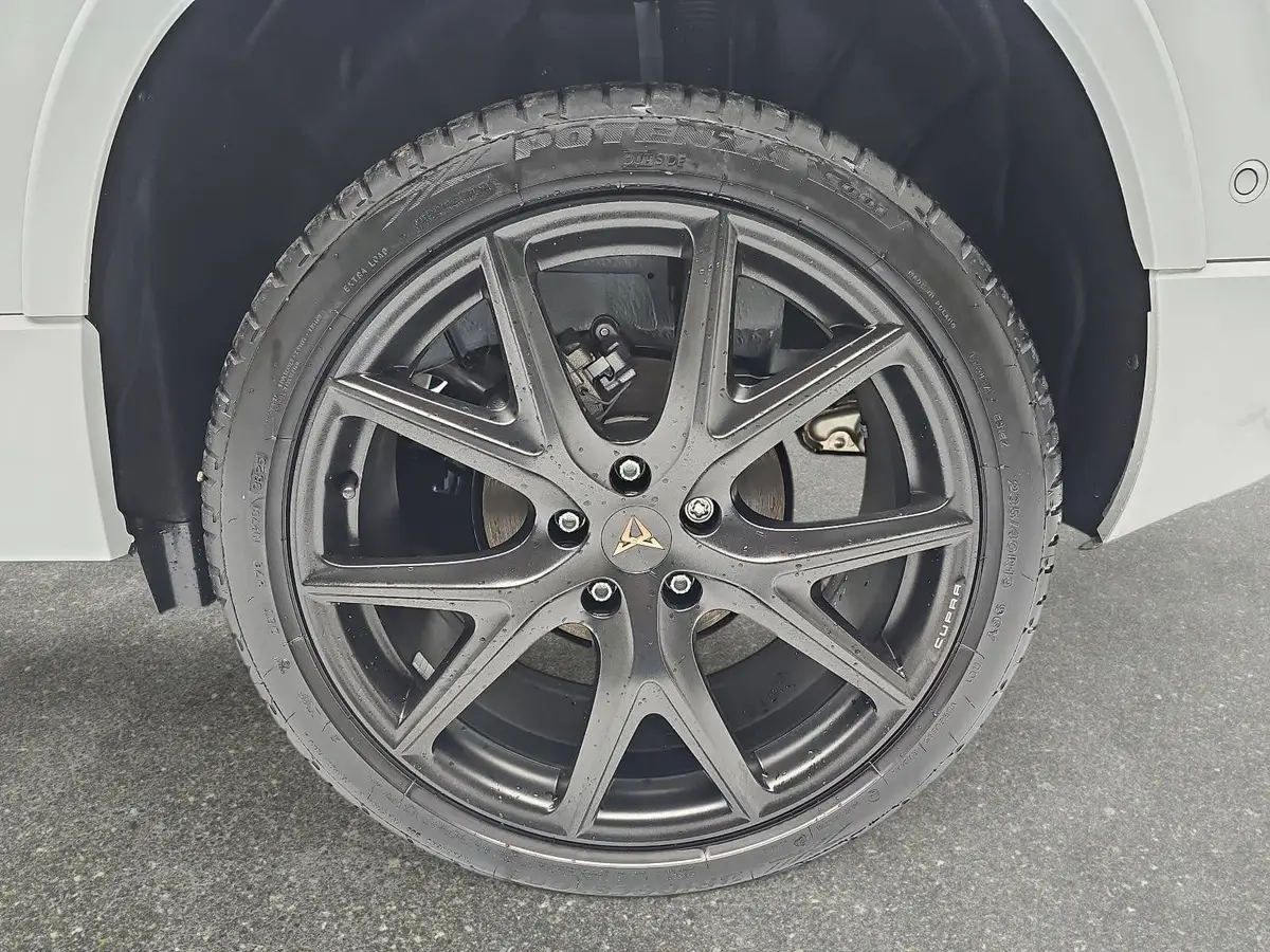 CUPRA ATECA 1.5 TSI DSG NAVI LED ACC LEDER AHK LM19