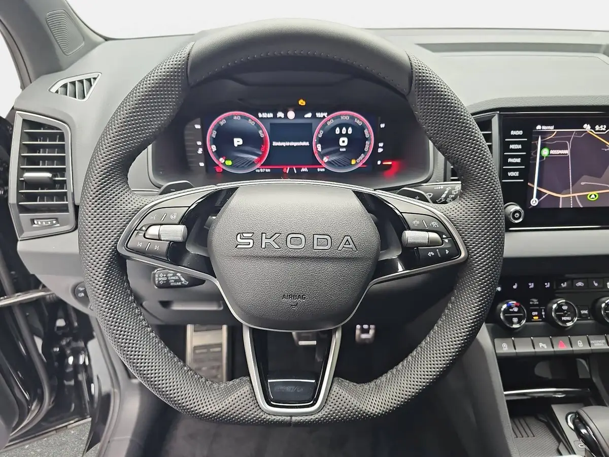 SKODA KAROQ 2.0 TSI DSG SPORTLINE 4X4 ACC AHK