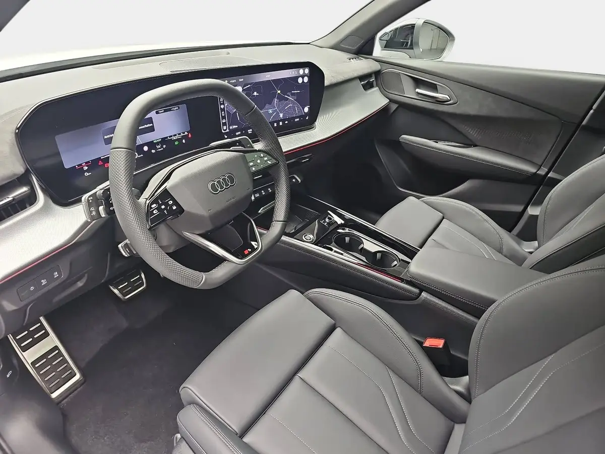 AUDI Q3 TFSI S-TRONIC S-LINE NAVI LED-PLUS PANO