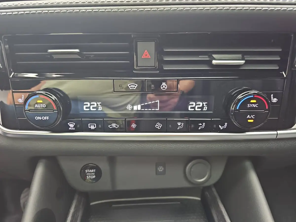 NISSAN QASHQAI 1.3 DIG-T X-TRONIC TEKNA NAVI LED